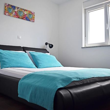 Apartment Summer Breeze Pula Bagian luar foto