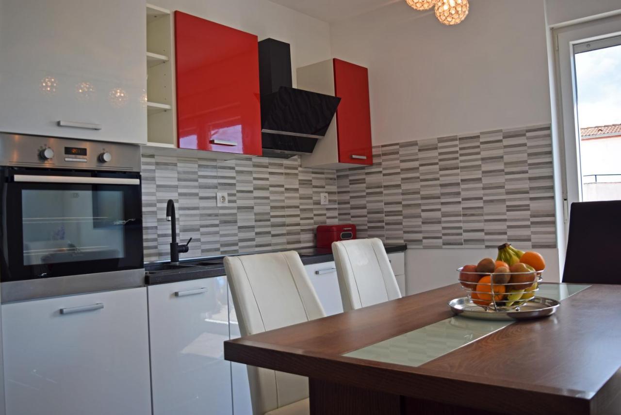 Apartment Summer Breeze Pula Bagian luar foto